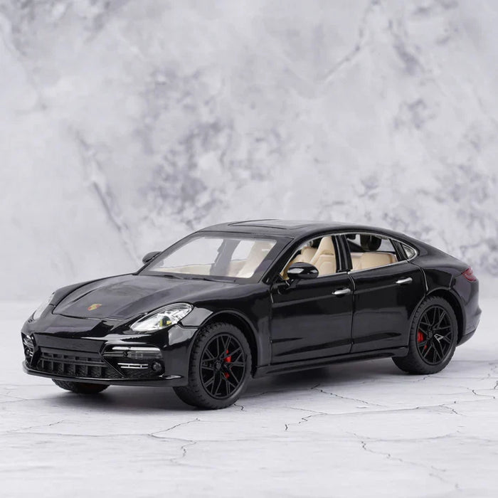 1:24 Diecast Porsche Panamera Model Car With Smoke