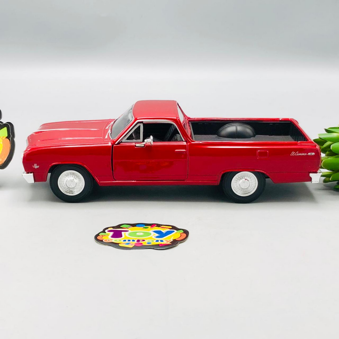Maisto Diecast 1965 Classic Chevrolet EL Camino - image 2